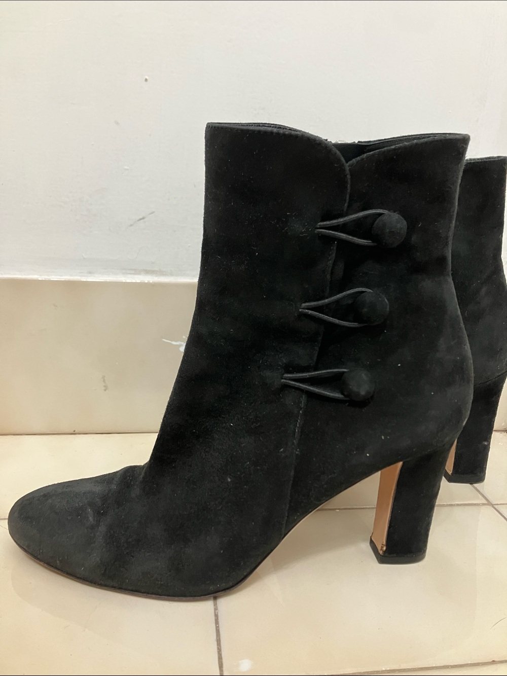 Gianvito Rossi Black Suede Button Detail Trim Ankle Boots Leather Interior